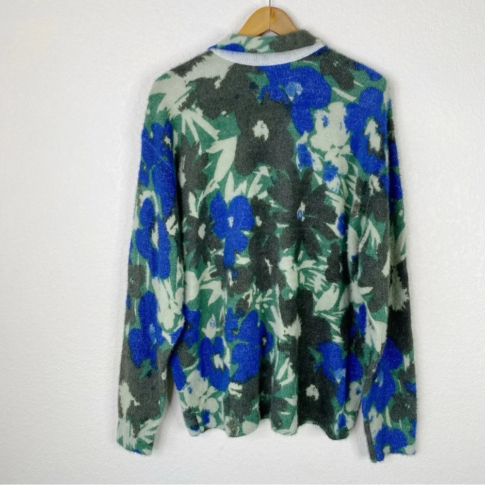 PacSun Blue and Green Floral Eyelash Polo Sweater